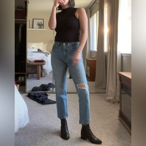 Levi’s wedgie straight leg blue jeans